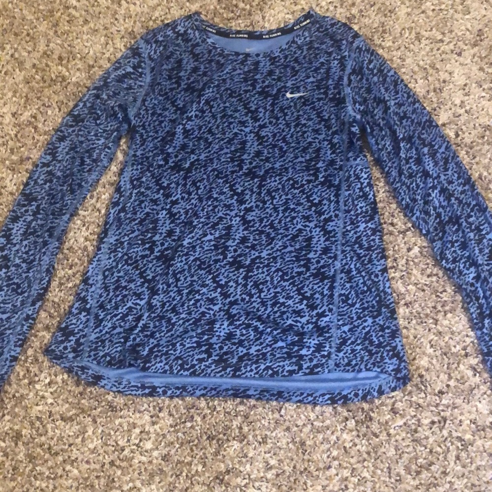 Like new condition Nike running long sleeve